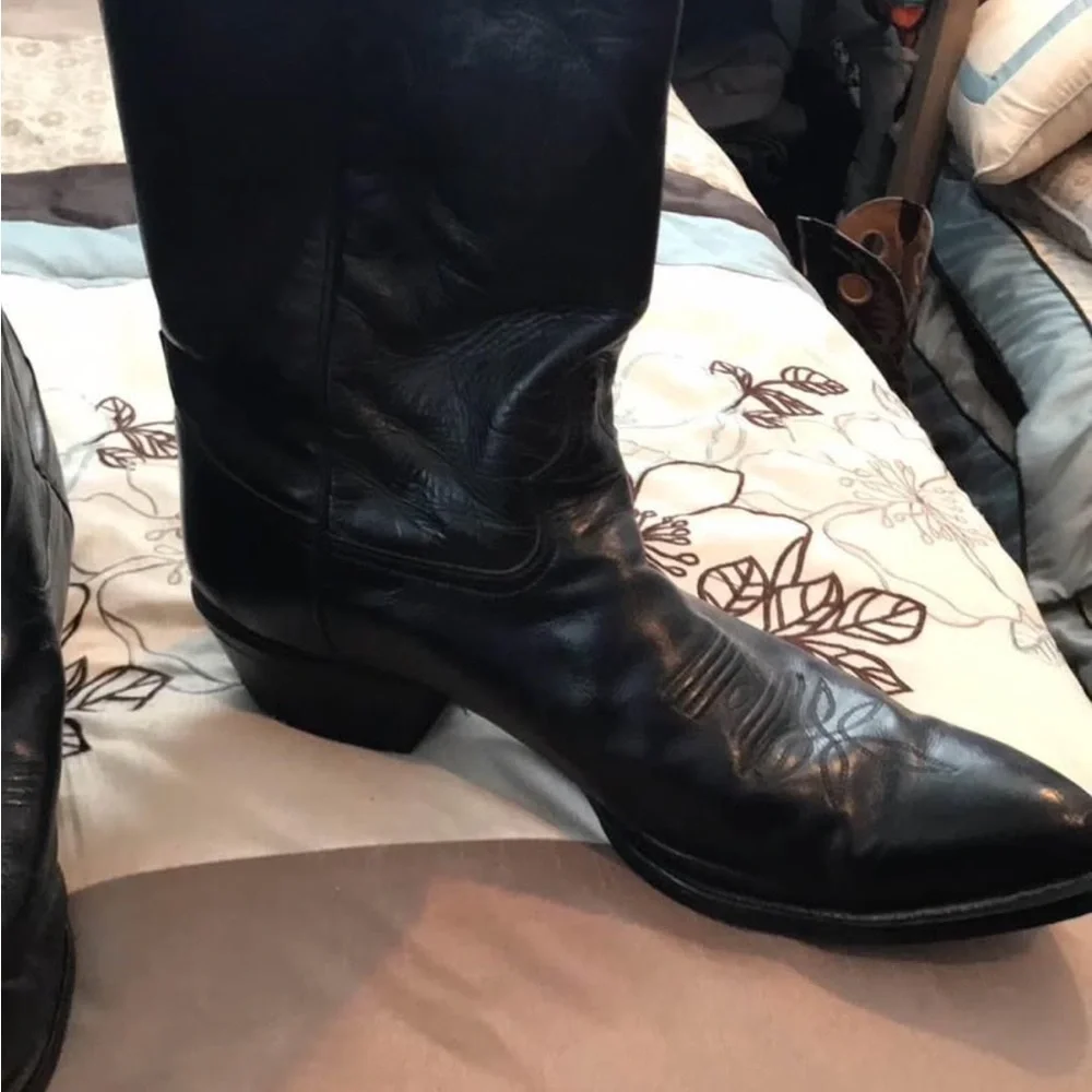 Tony Lama Black Leather Men's Boots - Picture 2 of 4
